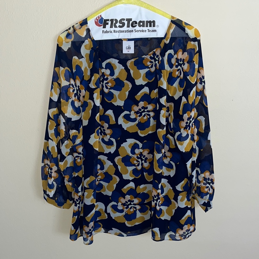 XL Cabi Blouse EUC